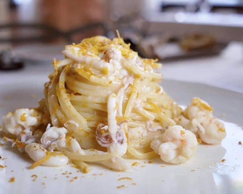 Ristorante Hotel Lucia - 100 Mt Dal Mare 朱利亚诺瓦 外观 照片