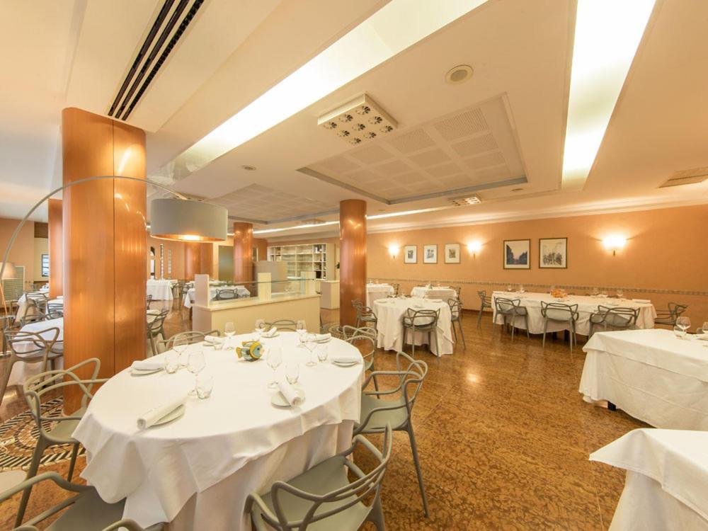 Ristorante Hotel Lucia - 100 Mt Dal Mare 朱利亚诺瓦 外观 照片