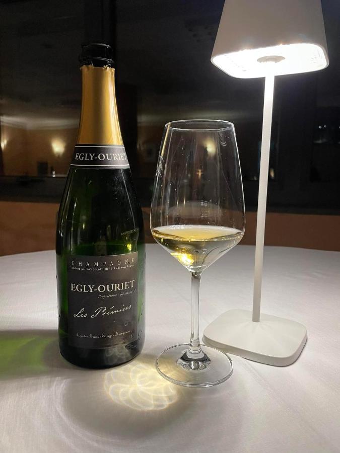 Ristorante Hotel Lucia - 100 Mt Dal Mare 朱利亚诺瓦 外观 照片